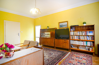 pokoj - Prodej bytu 3+1 v osobním vlastnictví 293 m², Břeclav