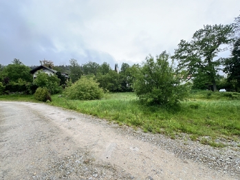 Prodej pozemku 693 m², REG