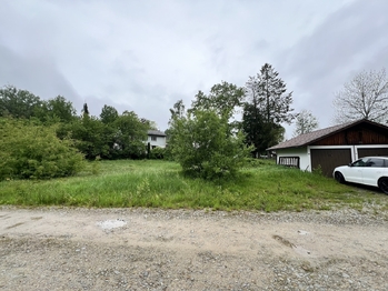 Prodej pozemku 693 m², REG