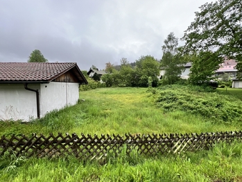 Prodej pozemku 693 m², REG