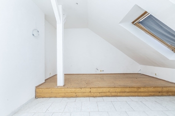 Ložnice - Prodej bytu 2+kk v osobním vlastnictví 71 m², Roudnice nad Labem