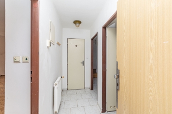 Chodba - Prodej bytu 2+kk v osobním vlastnictví 71 m², Roudnice nad Labem