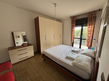 ložnice s výstupem na terasu  - Prodej bytu 3+1 v osobním vlastnictví 85 m², Ortona