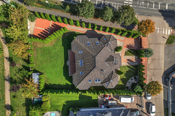 Pronájem domu 285 m², Šestajovice