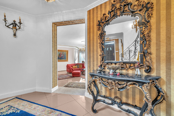 Pronájem domu 285 m², Šestajovice