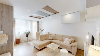 obývací pokoj s kuchyňským koutem a lodžií - Prodej bytu 4+kk v družstevním vlastnictví 72 m², Praha 4 - Michle