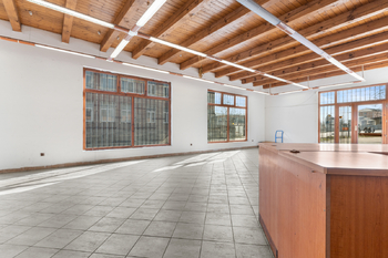 Prodej obchodních prostor 286 m², Děčín