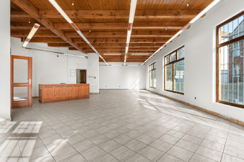 Prodejna - Prodej obchodních prostor 286 m², Děčín
