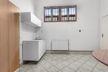 Prodej obchodních prostor 286 m², Děčín