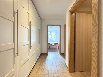 Prodej bytu 2+kk v osobním vlastnictví 44 m², Praha 5 - Zbraslav