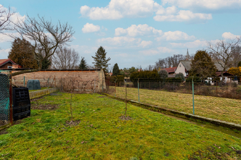 Prodej pozemku 924 m², Straškov-Vodochody