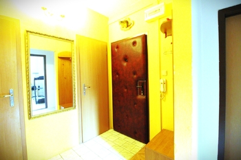 prostorná předsíň - Prodej bytu 3+1 v družstevním vlastnictví 89 m², České Budějovice