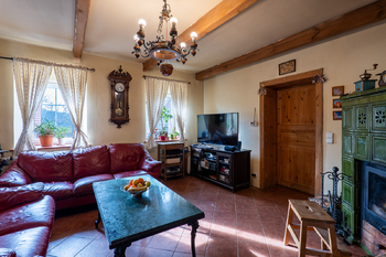 Obývací pokoj - Prodej domu 180 m², Vejprty