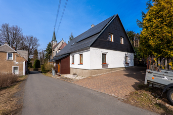 Pohled z ulice - Prodej domu 180 m², Vejprty