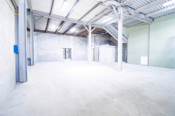 Pronájem skladovacích prostor 1263 m², Praha 9 - Vysočany