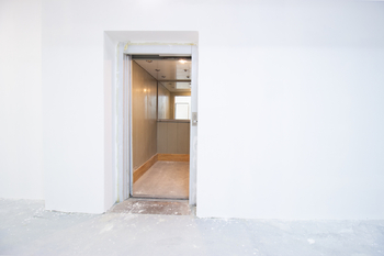 Pronájem skladovacích prostor 1263 m², Praha 9 - Vysočany