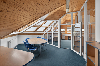 Prodej obchodních prostor 499 m², Skotnice