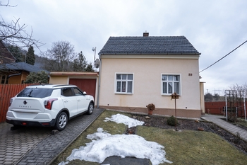 Prodej domu 155 m², Bžany