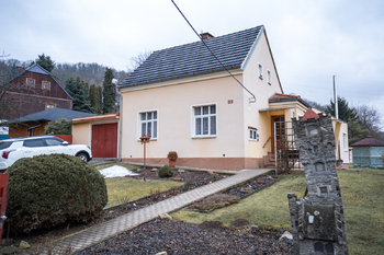 Prodej domu 155 m², Bžany