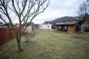 Prodej domu 155 m², Bžany