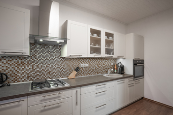 Prodej domu 155 m², Bžany