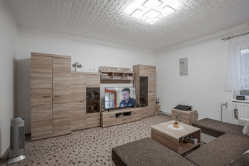 Prodej domu 155 m², Bžany