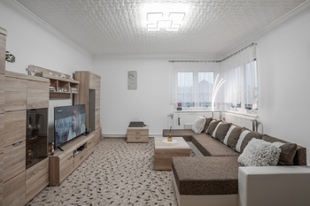 Prodej domu 155 m², Bžany