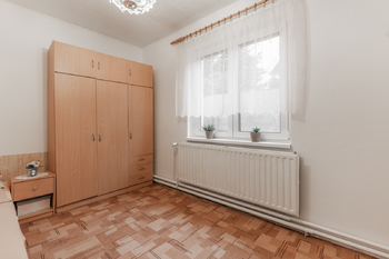 Prodej domu 155 m², Bžany