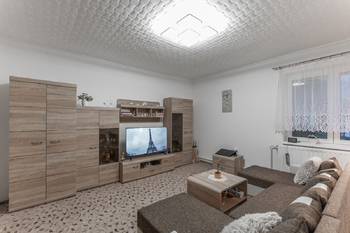 Prodej domu 155 m², Bžany