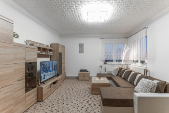 Prodej domu 155 m², Bžany