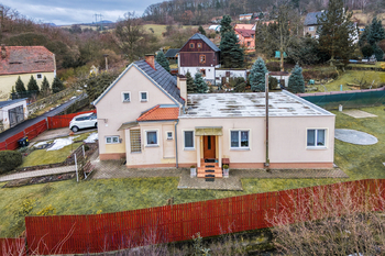 Prodej domu 155 m², Bžany