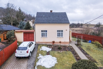 Prodej domu 155 m², Bžany