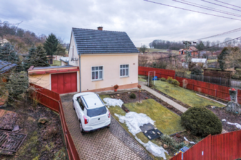 Prodej domu 155 m², Bžany