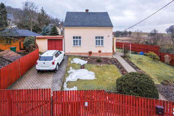 Prodej domu 155 m², Bžany