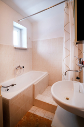 Petr Sonnenschein | +420 778 750 999 | RE/MAX Centrum - Prodej domu 100 m², Brušperk