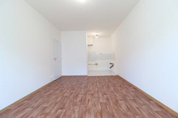 Obývací pokoj + kk - Prodej bytu 2+kk v osobním vlastnictví 41 m², Praha 9 - Kyje