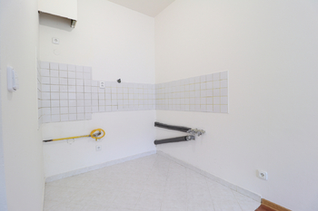 Kuchyňský kout - přípojky - Prodej bytu 2+kk v osobním vlastnictví 41 m², Praha 9 - Kyje