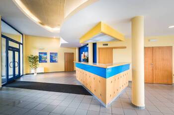 Pronájem výrobních prostor 2325 m², Strančice