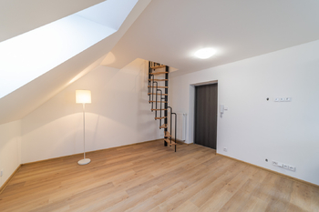 Prodej jiných prostor 79 m², Nový Malín