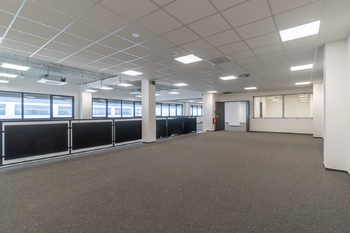 Pronájem obchodních prostor 289 m², Tuchoměřice