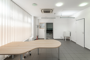 Pronájem komerčního prostoru 63 m², Praha 4 - Nusle