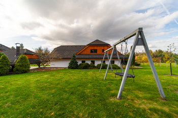 +420 739 604 767 I vaclav.adamcik@re-max.cz I prodej nemovitosti Malenovice - Prodej domu 230 m², Malenovice