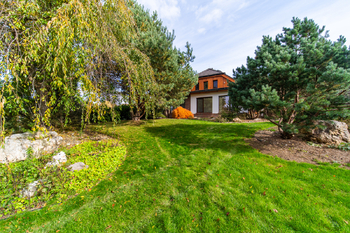 +420 739 604 767 I vaclav.adamcik@re-max.cz I prodej nemovitosti Malenovice - Prodej domu 230 m², Malenovice