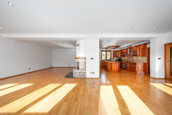 +420 739 604 767 I vaclav.adamcik@re-max.cz I prodej nemovitosti Malenovice - Prodej domu 230 m², Malenovice