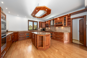 +420 739 604 767 I vaclav.adamcik@re-max.cz I prodej nemovitosti Malenovice - Prodej domu 230 m², Malenovice