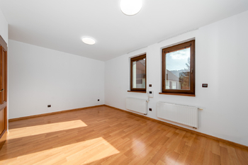 +420 739 604 767 I vaclav.adamcik@re-max.cz I prodej nemovitosti Malenovice - Prodej domu 230 m², Malenovice