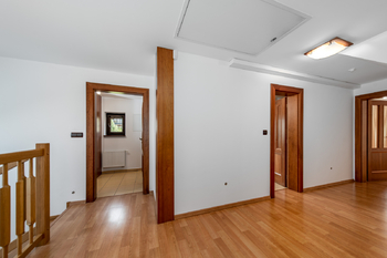 +420 739 604 767 I vaclav.adamcik@re-max.cz I prodej nemovitosti Malenovice - Prodej domu 230 m², Malenovice