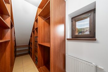 +420 739 604 767 I vaclav.adamcik@re-max.cz I prodej nemovitosti Malenovice - Prodej domu 230 m², Malenovice