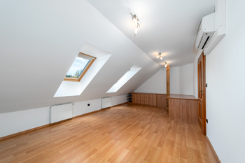 +420 739 604 767 I vaclav.adamcik@re-max.cz I prodej nemovitosti Malenovice - Prodej domu 230 m², Malenovice