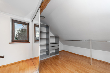 +420 739 604 767 I vaclav.adamcik@re-max.cz I prodej nemovitosti Malenovice - Prodej domu 230 m², Malenovice